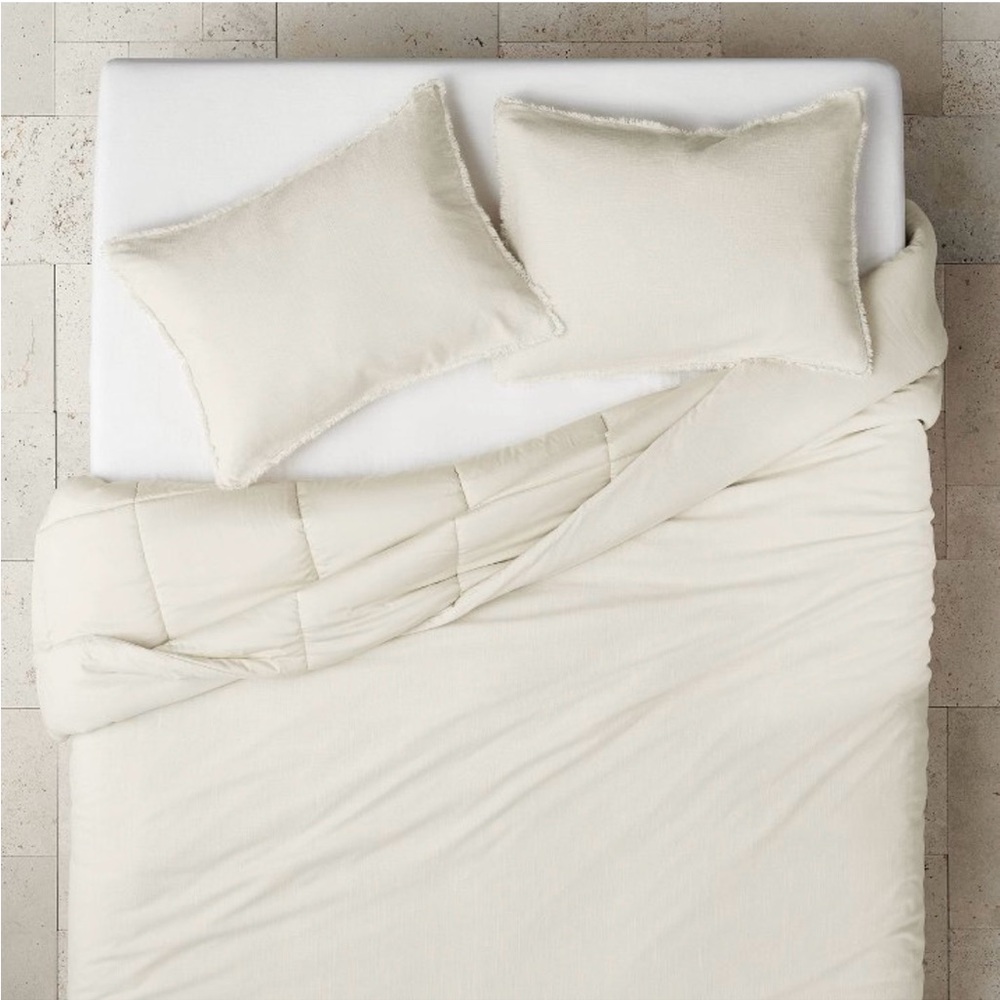 Full/Queen Heavyweight Linen Blend Comforter & Sham Set